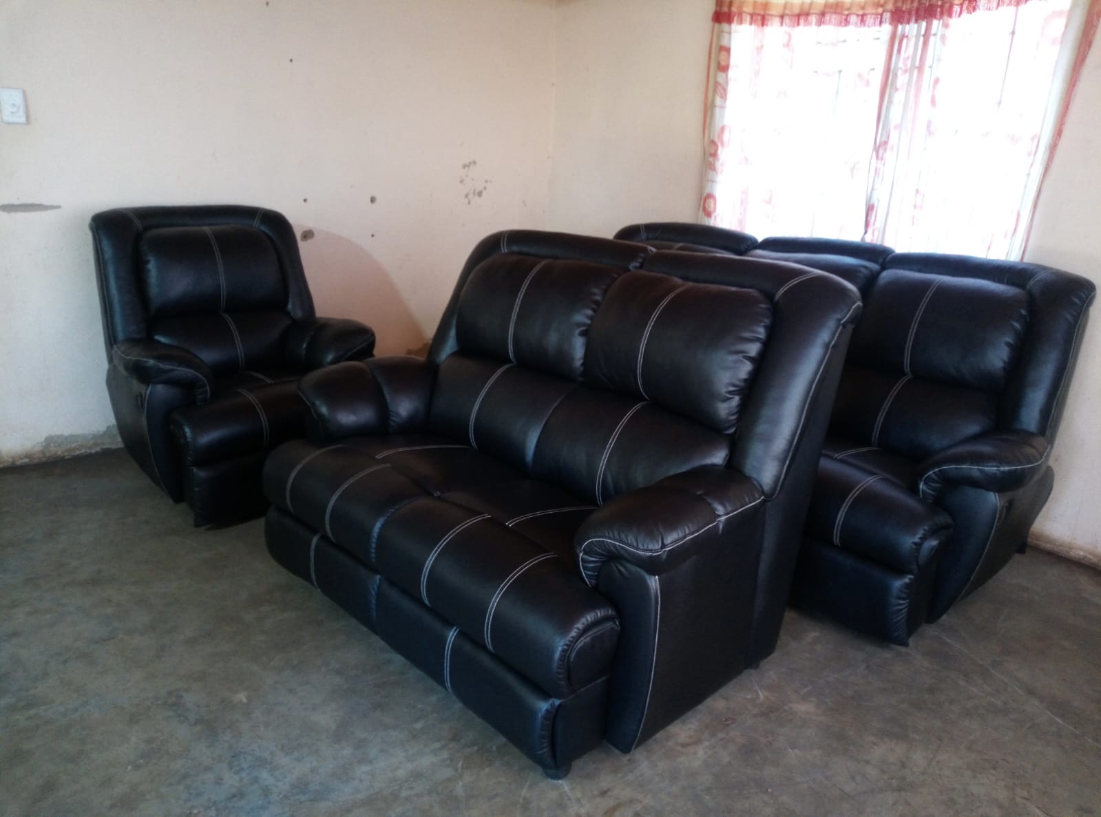 Black Sofa Set Restoration